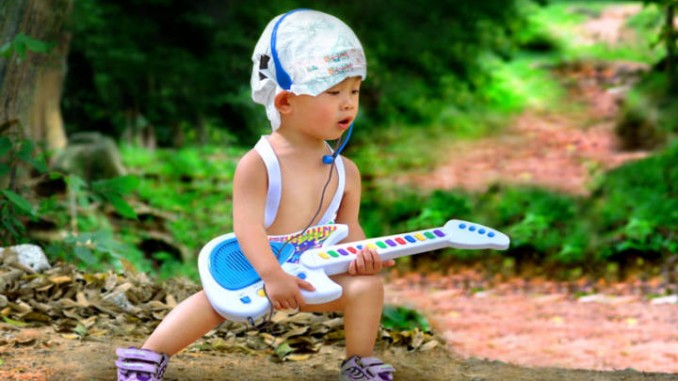 Bimbo_Chitarrista_Rock