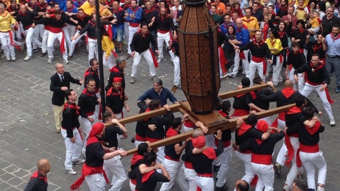 Festa nella città di Gubbio per i Ceri Mezzani