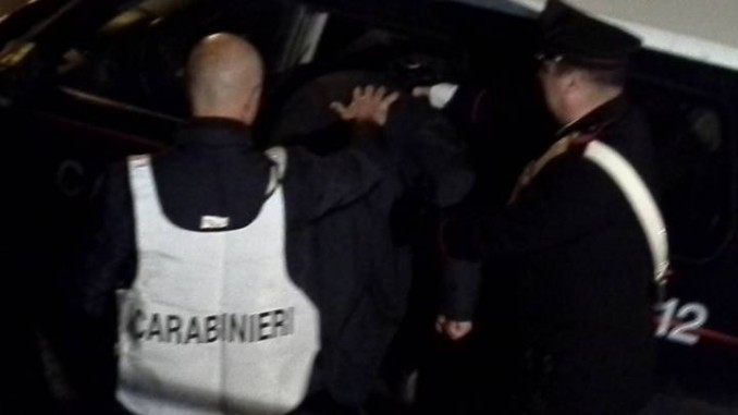 Marito e moglie arrestati a Gubbio, erano spacciatori ed estorsori