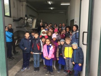 Guald’Olio arriva anche nelle scuole. Alunni in visita a frantoi e uliveti