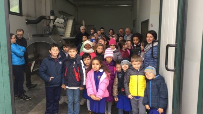 Guald’Olio arriva anche nelle scuole. Alunni in visita a frantoi e uliveti