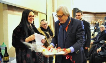 Vittorio Sgarbi tiene a Gualdo Tadino una lectio magistralis