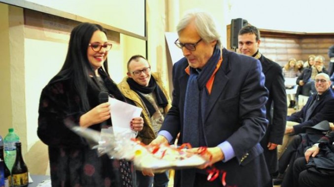 Vittorio Sgarbi tiene a Gualdo Tadino una lectio magistralis