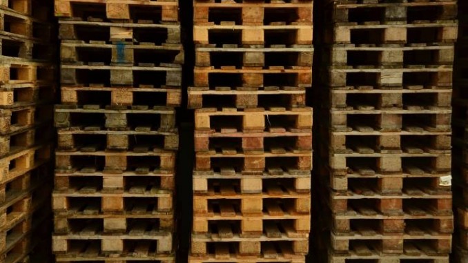 Rubano pallet in legno a Gualdo, bloccati a Foligno