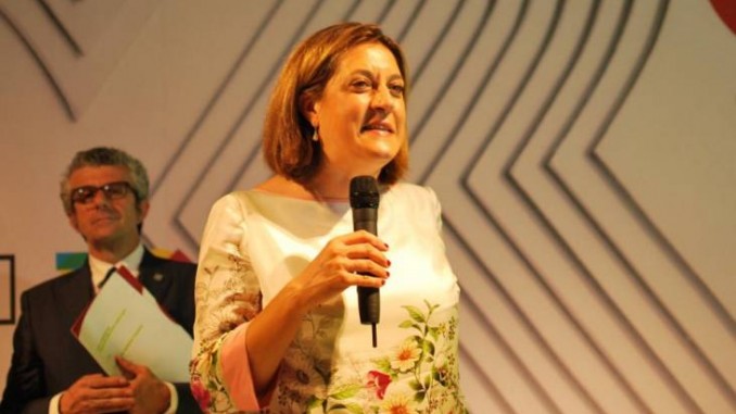 Presidente Marini, lavoro diritto di tutti e non per raccomandati Lei che è una persona sensibile ed ha dimostrato di amare Nocera non potrà trascurare questa vicenda da Maria Picchiarelli