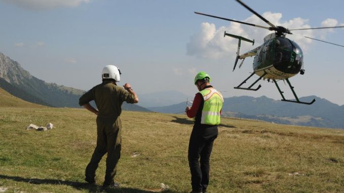 Soccorso alpino salva due escursionisti romani sul Monte Cucco