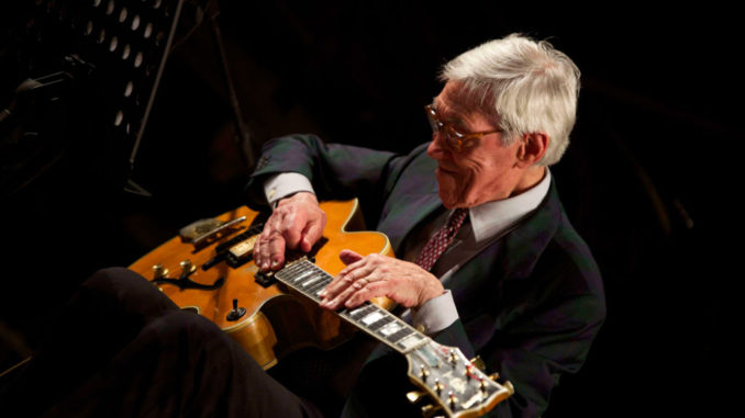 A Todi il concerto di Franco Cerri, il maestro della chitarra jazz