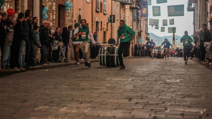 Corsa delle Botti, domenica si corre a Costacciaro