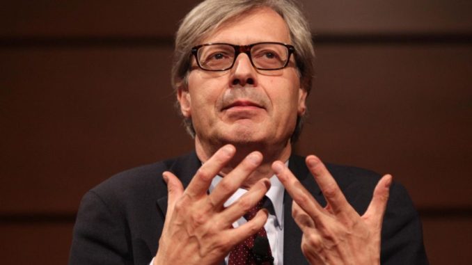 Seduzione e potere di Sgarbi sbanca a Gualdo Tadino, 2.500 visitatori in 18 giorni