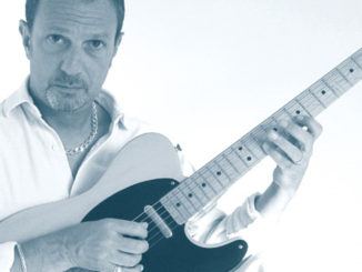 Sergio Caputo in concerto a Gualdo Tadino lunedì 14 agosto