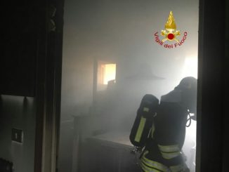 Si incendia la poltrona elettrica, anziana salvata dai vigili del fuoco a Gubbio