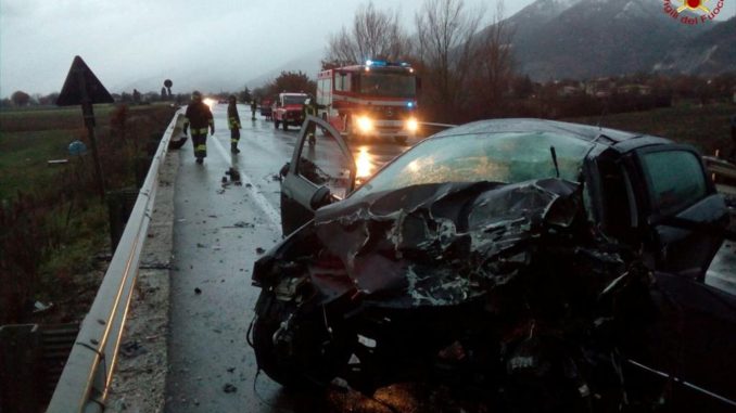 Incidente sulla Pian d'Assino a Gubbio, un morto, un ferito grave e tre lievi