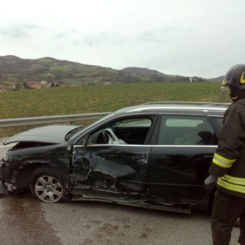 Incidente stradale sulla variante di Gubbio, due persone ferite