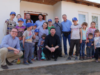 Il vescovo di Gubbio, Luciano Paolucci Bedini in Kosovo