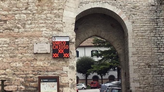 Gubbio, dal 4 giugno varchi elettronici attivi, sanzioni per i trasgressori