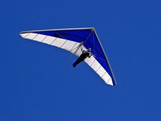 Invasione di deltaplani al Monte Cucco Trofeo Internazionale di Volo Libero