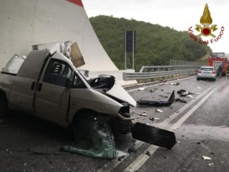 Un morto e un ferito grave, incidente a Valfabbrica, all'interno della galleria