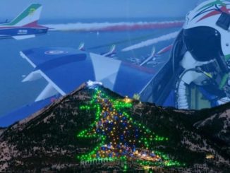I piloti delle Frecce Tricolori accenderanno l'albero di Natale di Gubbio