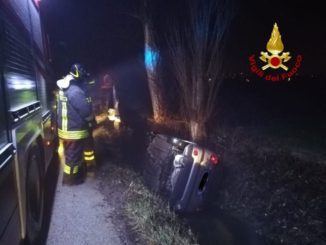 Auto fuori strada incidente con feriti a Madonna del Gambero