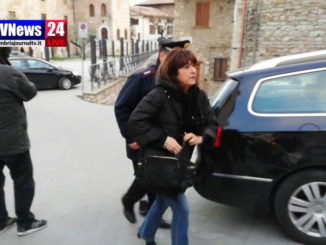 Uccide il marito a coltellate, omicidio Gubbio, in corso le indagini