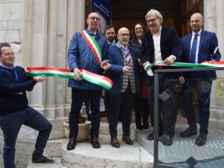 Sgarbi contro la biennale di Venezia, quella vera è Gualdo Tadino