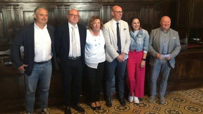 Gli amministratori del Comune di Gualdo Tadino si riducono le indennità del 13%