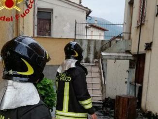 Fossato di Vico, fulmine cade su una abitazione, tanta paura