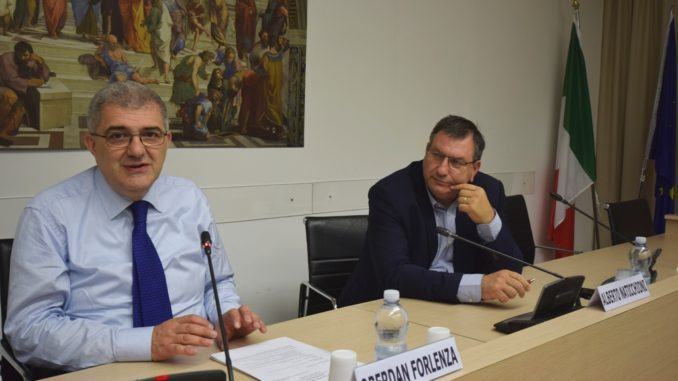 Da sx il Consigliere di Stato, Oberdan Forlenza, e Alberto Naticchioni, Amministratore Unico e responsabile scientifico della Scuola Umbra di Amministrazione Pubblica