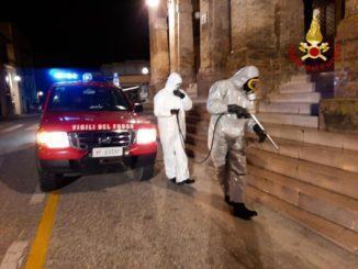 A Sigillo si igienizzano le strade lotta al Coronavirus 