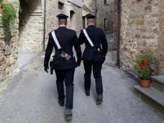 Valfabbrica: tenta di colpire con un pugno un Carabiniere, arrestato
