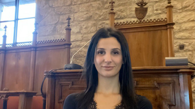 Tessili in discarica, l’assessore Tasso spegne ogni polemica. Il vicesindaco illustra tutte le modalità corrette per il conferimento.