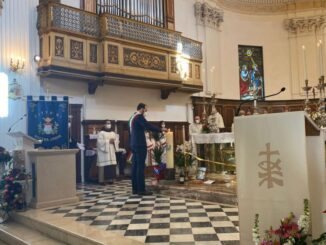 Nocera Umbra e il Santo Patrono Rinaldo, un connubio che si rinnova. Il Sindaco Caparvi dona il cero a nome della città