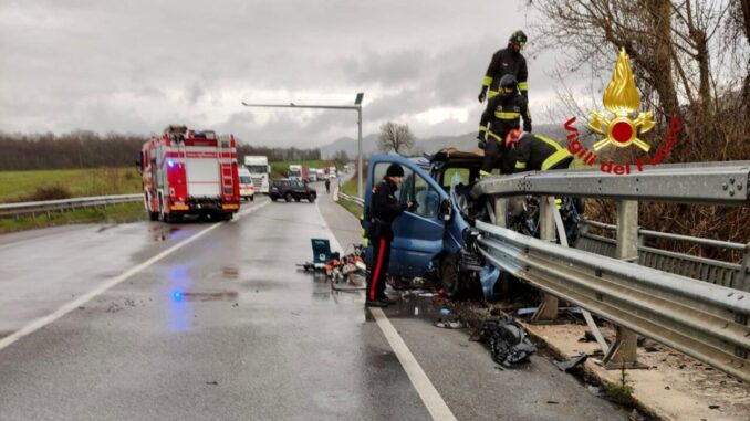 Incidente stradale sulla Pian d’Assino, ferito grave in ospedale