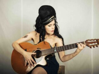 Melania Giglio in scena a Gualdo Tadino con Amy Winehouse, l’amore è un gioco a perdere