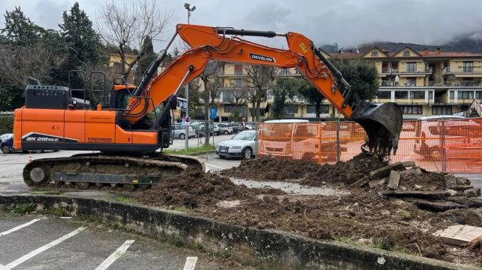 Partiti i lavori del Polo Intermodale di Gualdo Tadino. Partiti i lavori del Polo Intermodale di Gualdo Tadino.