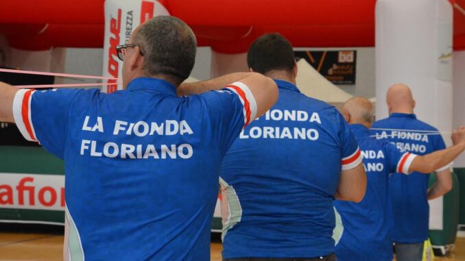 Unione storica nel tiro alla fionda: atleti normodotati e disabili