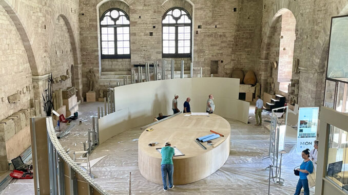 Le Mani Maestre: La Mostra Celebra l’Arte degli Artigiani a Gubbio Le Mani Maestre: La Mostra Celebra l’Arte degli Artigiani a Gubbio