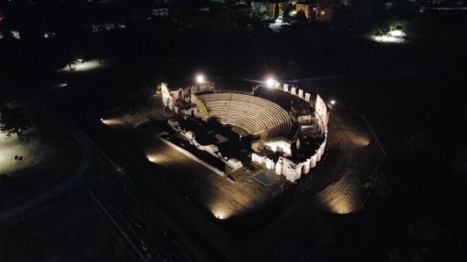 Nuova illuminazione al Teatro romano di Gubbio