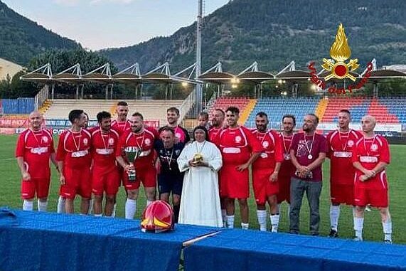 Partita Cuore Gubbio: Vigili del Fuoco vincono e donano ricavato