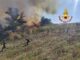 Incendio a Collemincio: fiamme minacciano azienda agricola