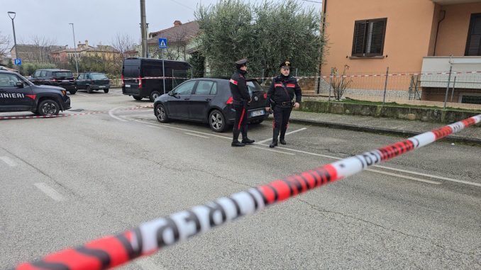 Femminicidio-suicidio a Gualdo Tadino: Eliza uccisa nel sonno dal marito