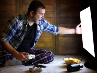 Vicino denunciato per stalking: film porno a tutto volume
