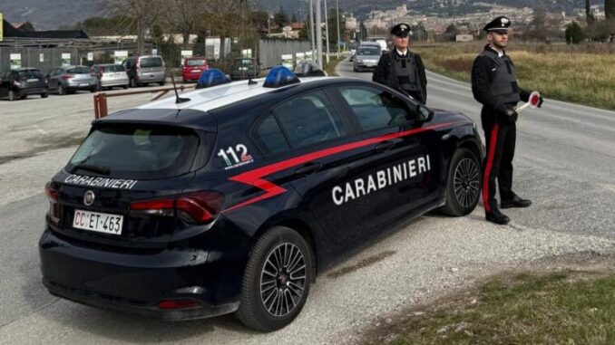 Gubbio, 65enne denunciato per sabotaggio con viti in strada