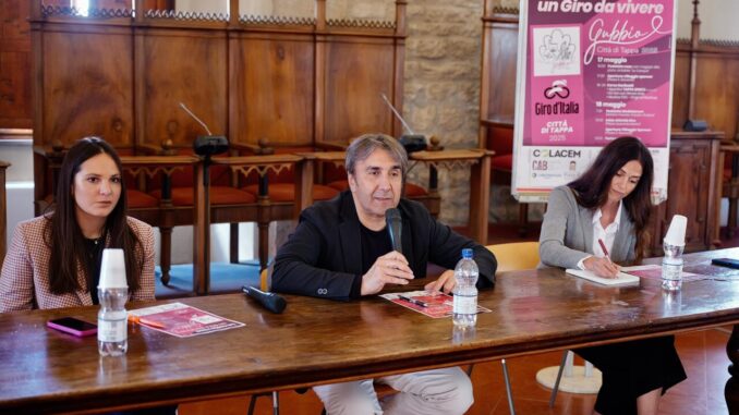 Gubbio si veste di rosa per il Giro: festa in città