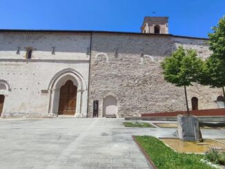 Nocera Umbra: "Trame di Fiori" tra arte tessile e storia