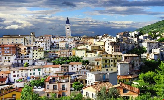 Gualdo Antiquaria, al via il mercato tra storia e memoria