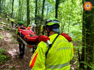 Due escursioniste ferite [Video] sul Monte Cucco, soccorse dal SASU