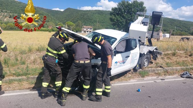 Incidente a Gualdo Tadino, traffico rallentato sulla Flaminia
