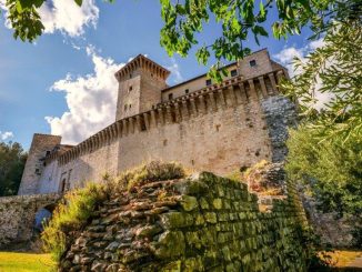 Rocca Flea, viaggio tra arte, storia e collezioni a Gualdo Tadino
