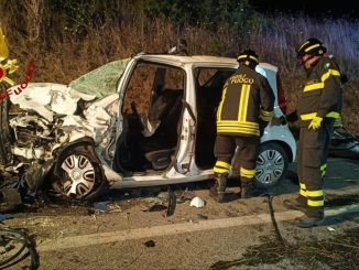 Grave scontro sulla SS219 a Gubbio: due feriti estratti